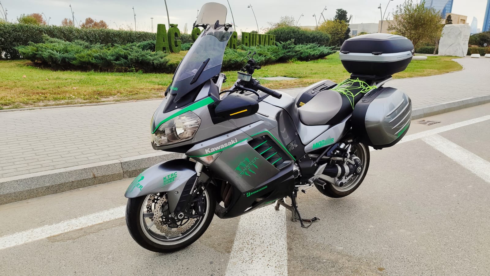 Kawasaki GTR 1400 satılır Bakı